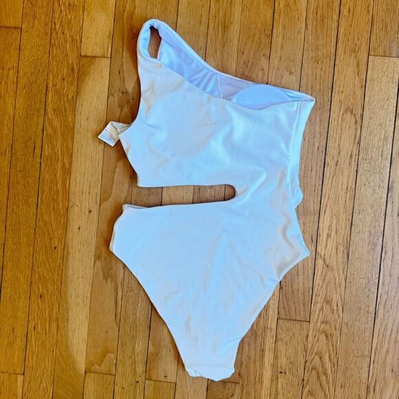 White One-Shoulder Cutout Swimsuit NWOT - Picture 4 of 6